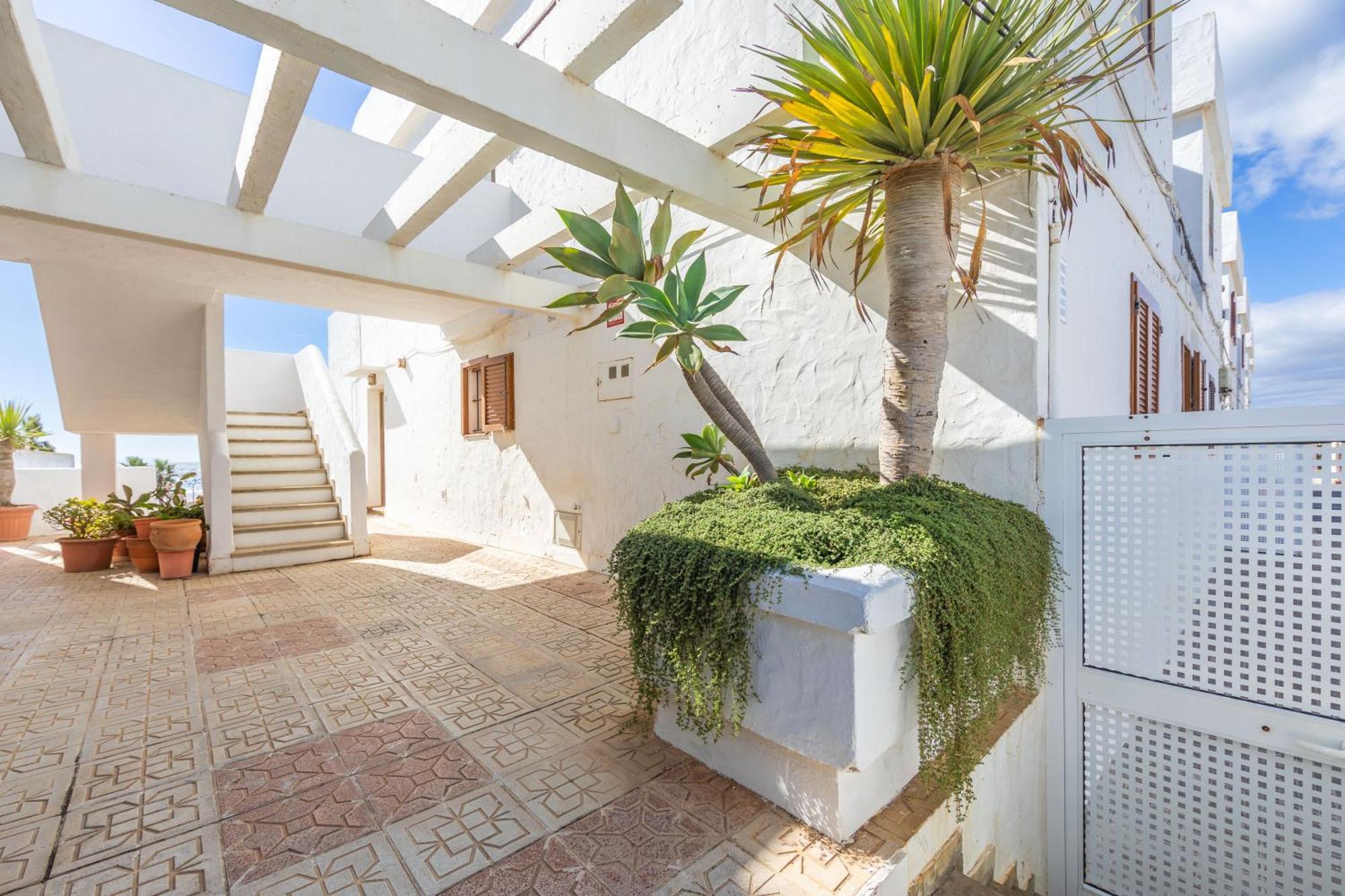 Los Lances Beach Apartments 塔里法 外观 照片
