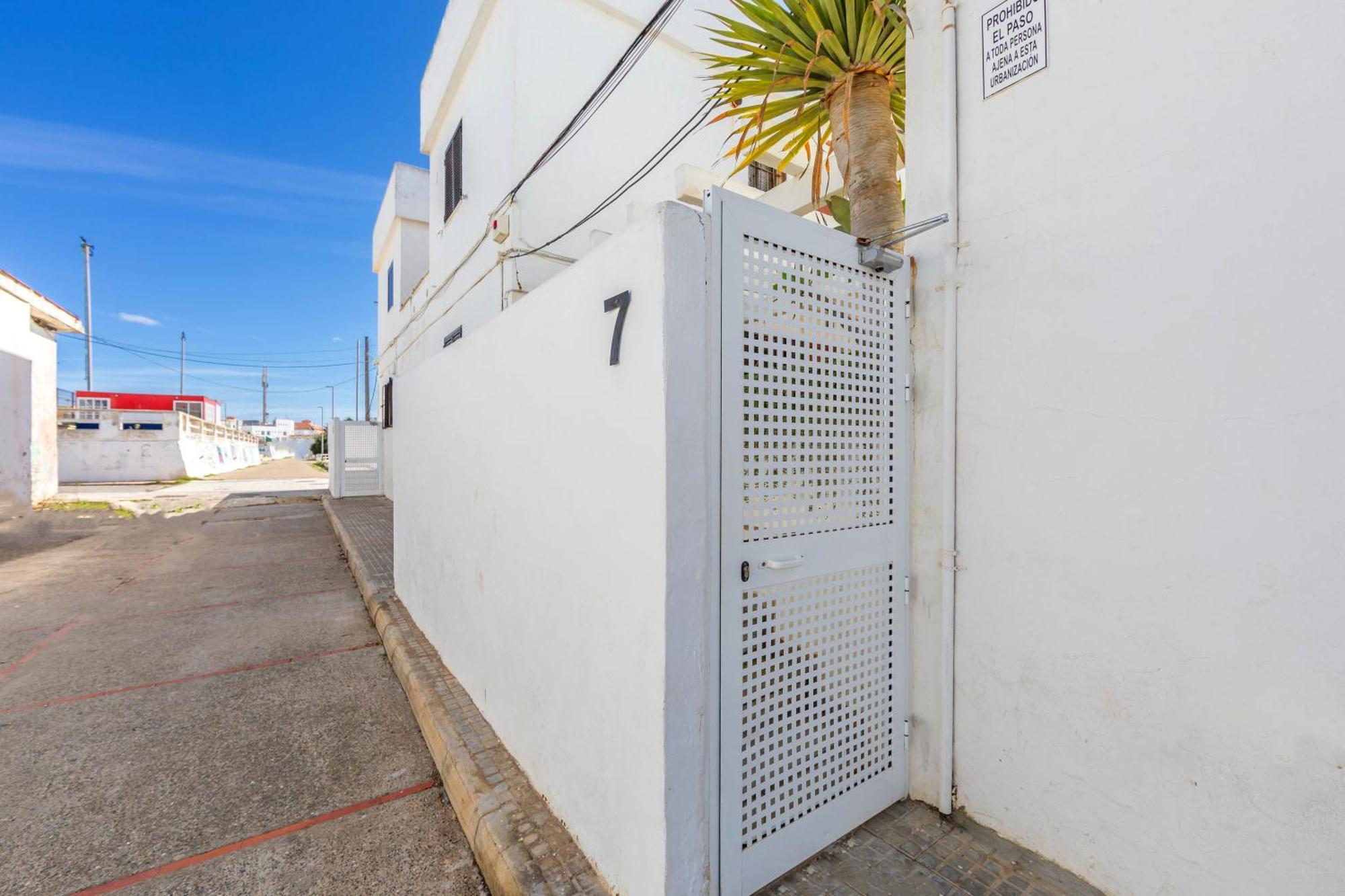 Los Lances Beach Apartments 塔里法 外观 照片