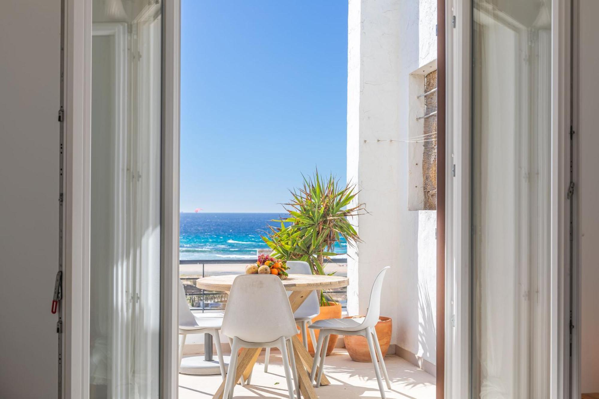 Los Lances Beach Apartments 塔里法 外观 照片