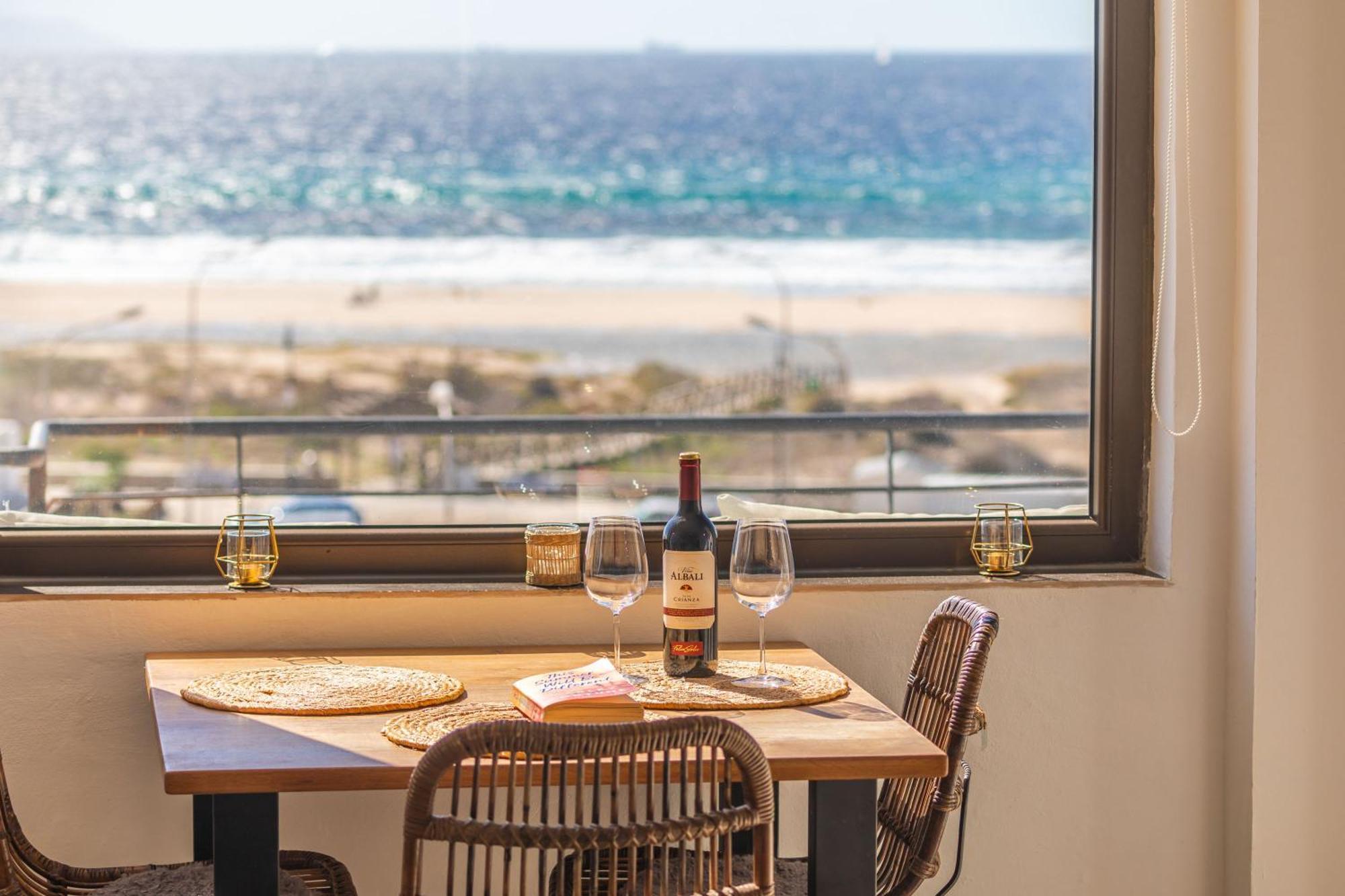 Los Lances Beach Apartments 塔里法 外观 照片