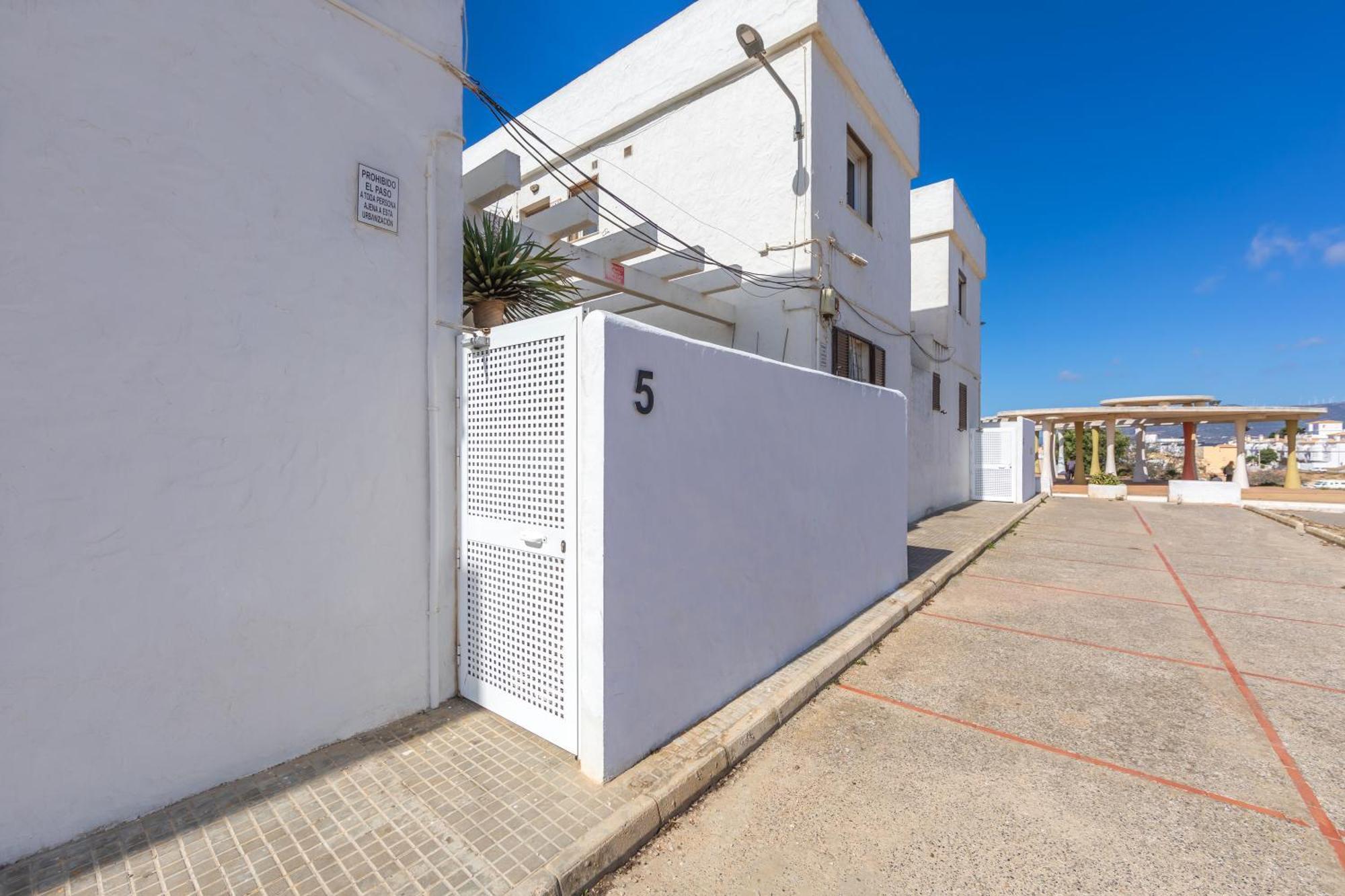 Los Lances Beach Apartments 塔里法 外观 照片