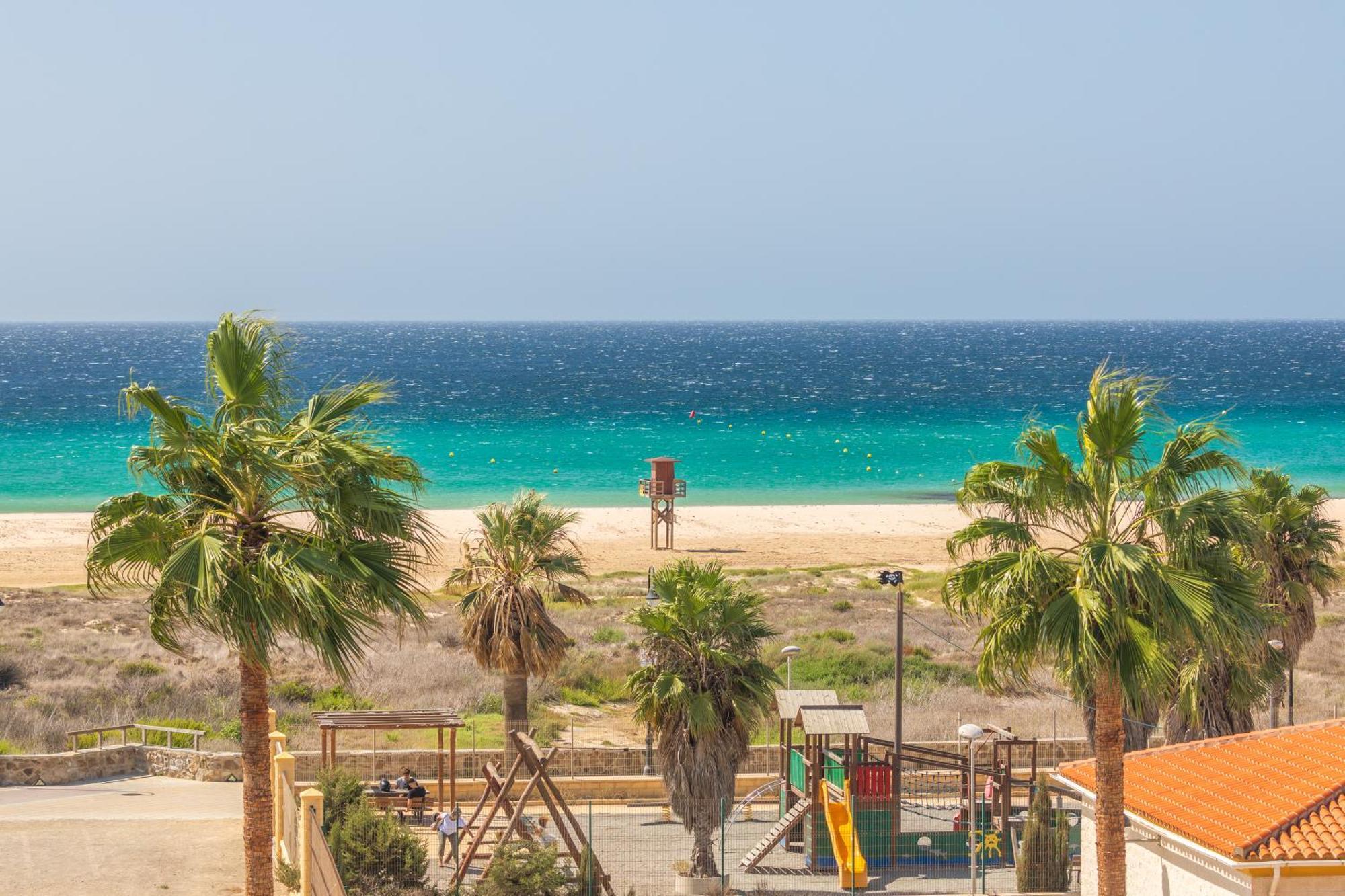 Los Lances Beach Apartments 塔里法 外观 照片
