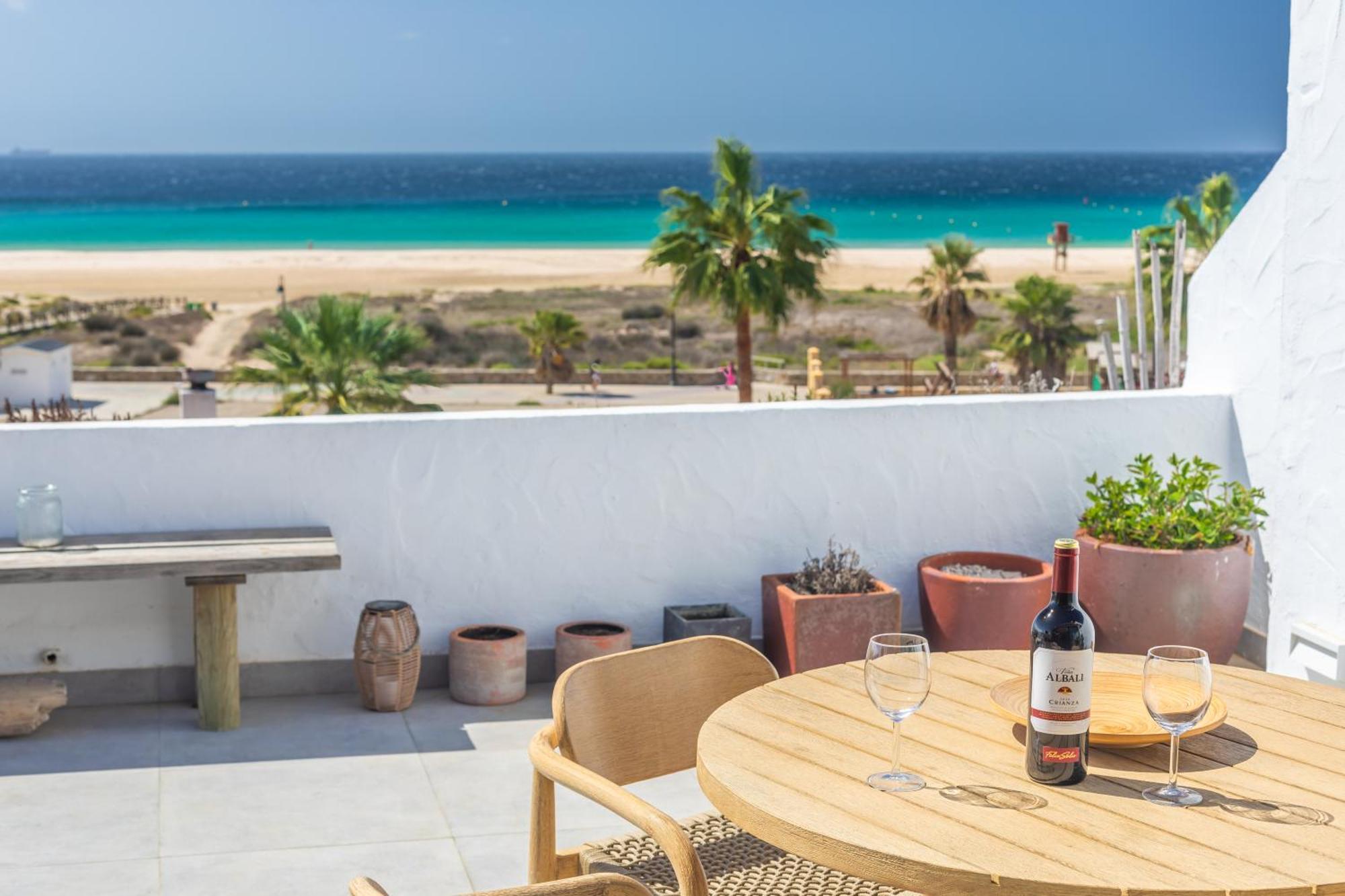 Los Lances Beach Apartments 塔里法 外观 照片
